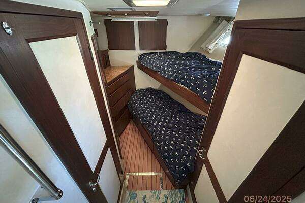 Hatteras CPMY Yacht For Sale