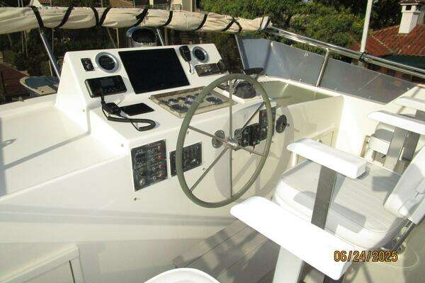 Hatteras CPMY Yacht For Sale