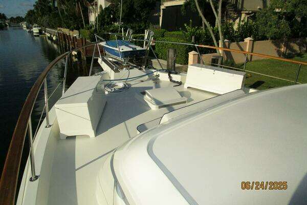 Hatteras CPMY Yacht For Sale