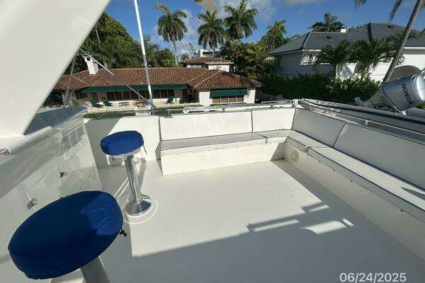 Hatteras CPMY Yacht For Sale