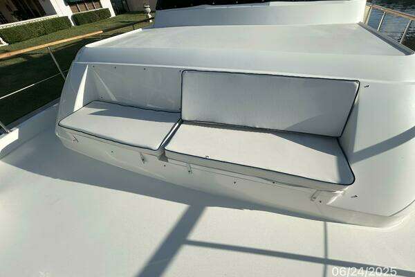 Hatteras CPMY Yacht For Sale