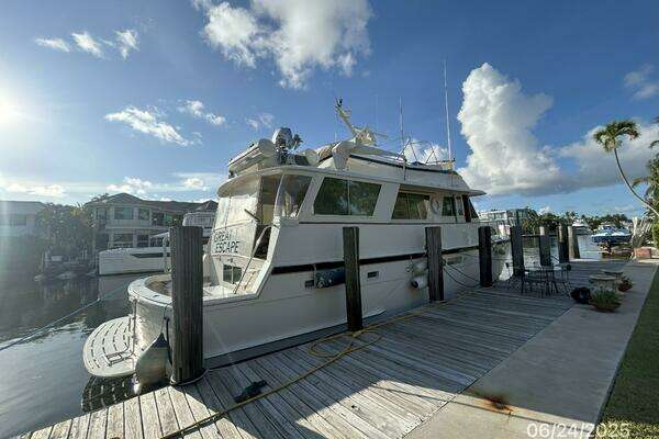 Photo of the 1986 Hatteras CPMY "Great Escape"