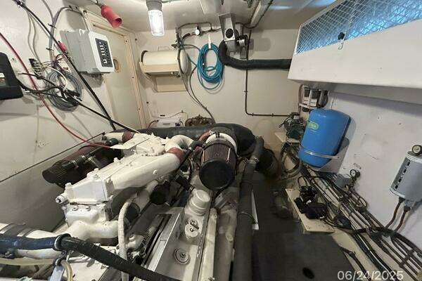 Hatteras CPMY Yacht For Sale