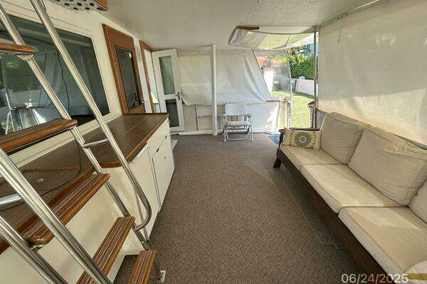 Hatteras CPMY Yacht For Sale