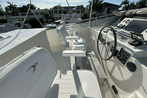 Hatteras CPMY Yacht For Sale