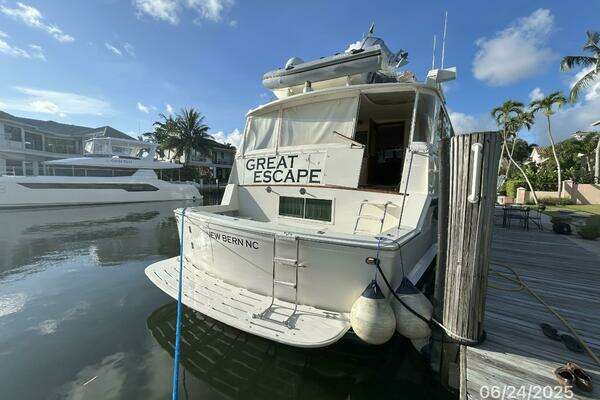 Photo of the 1986 Hatteras CPMY "Great Escape"