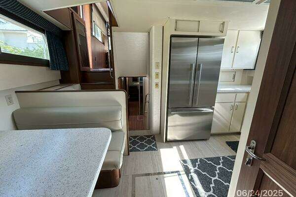Hatteras CPMY Yacht For Sale