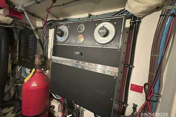 Hatteras CPMY Yacht For Sale