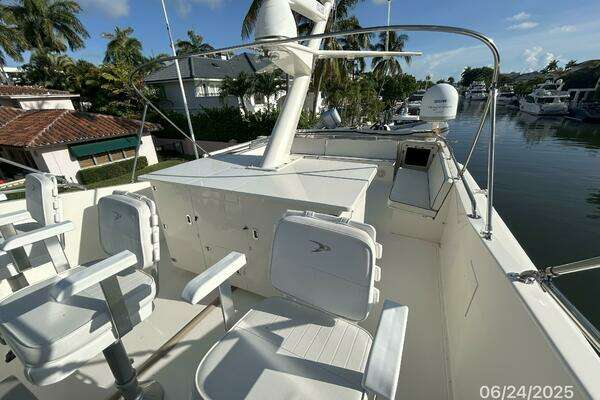 Hatteras CPMY Yacht For Sale