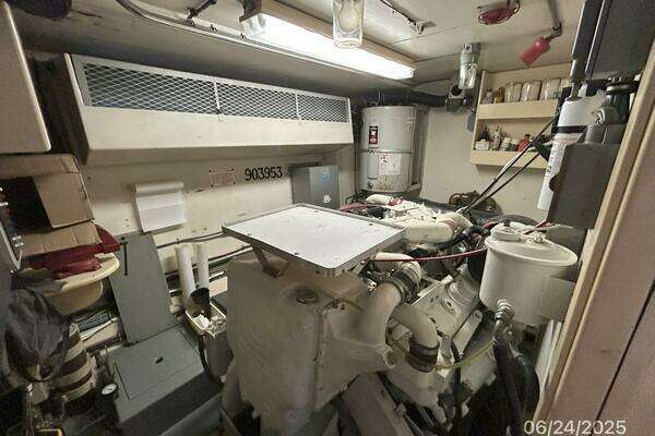 Hatteras CPMY Yacht For Sale