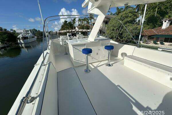 Hatteras CPMY Yacht For Sale