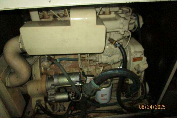 Hatteras CPMY Yacht For Sale