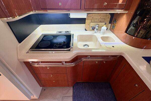 Sea Ray 500 Sundancer Yacht For Sale