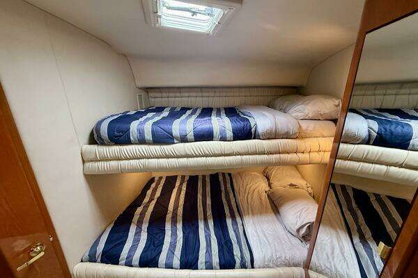 Sea Ray 500 Sundancer Yacht For Sale