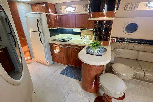 Sea Ray 500 Sundancer Yacht For Sale