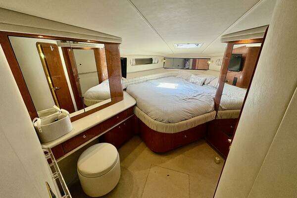 Sea Ray 500 Sundancer Yacht For Sale