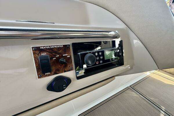 Sea Ray 500 Sundancer Yacht For Sale