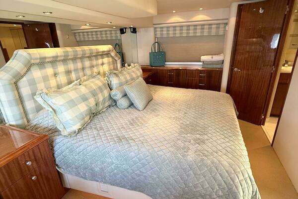 Hatteras 60 Motor Yacht Yacht For Sale