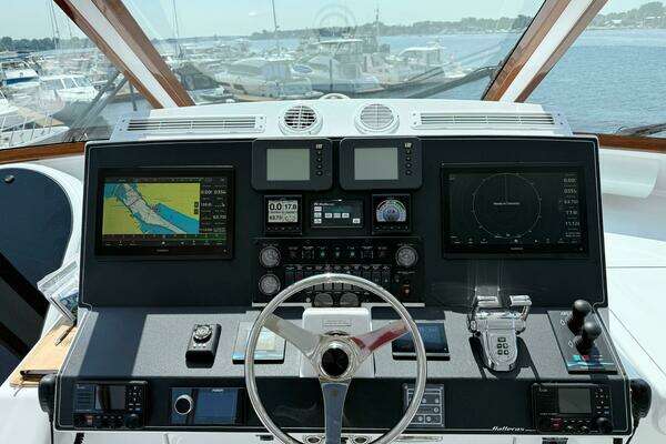 Hatteras 60 Motor Yacht Yacht For Sale