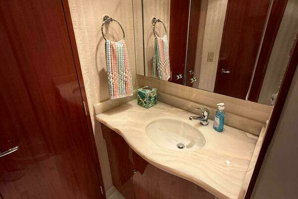 Hatteras 60 Motor Yacht Yacht For Sale