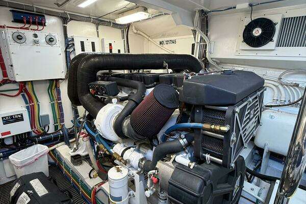 Hatteras 60 Motor Yacht Yacht For Sale
