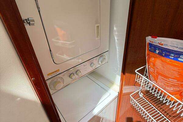 Hatteras 60 Motor Yacht Yacht For Sale
