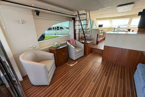Hatteras 60 Motor Yacht Yacht For Sale