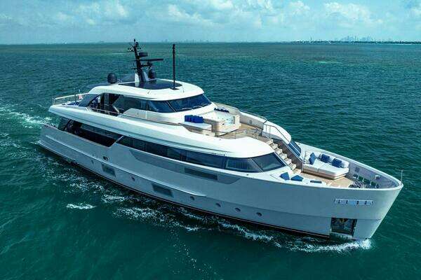 Sanlorenzo SD96 Yacht For Sale