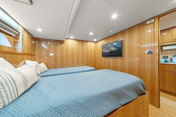 Hargrave Skylounge Yacht For Sale