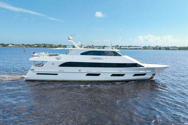 Hargrave Skylounge Yacht For Sale