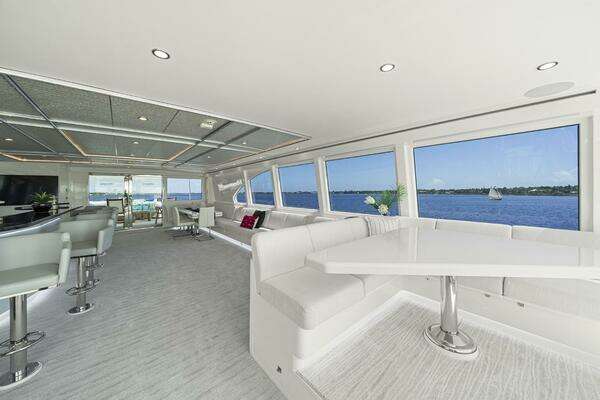Hargrave Skylounge Yacht For Sale