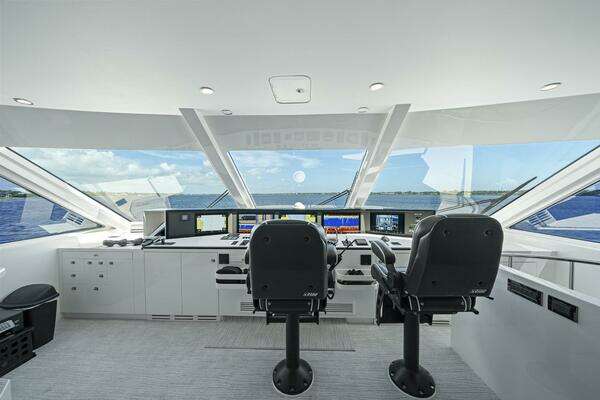 Hargrave Skylounge Yacht For Sale