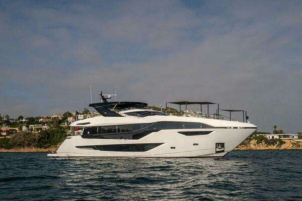 2024 Sunseeker 98