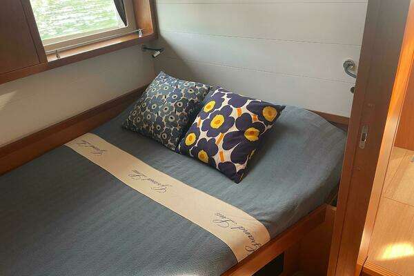 Beneteau Sense 55 Yacht For Sale