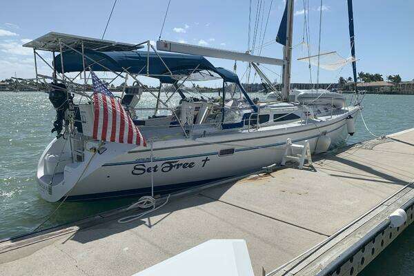 Photo of the 1995 Catalina 42 Mk II "Set Free"