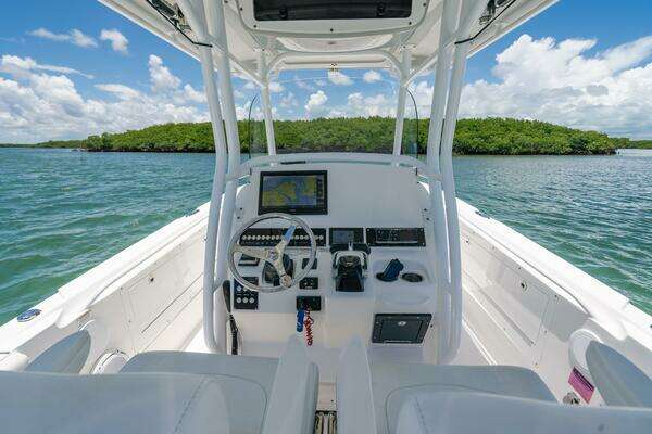 Edgewater 318CC Yacht For Sale