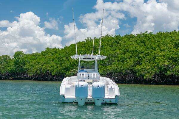 Edgewater 318CC Yacht For Sale