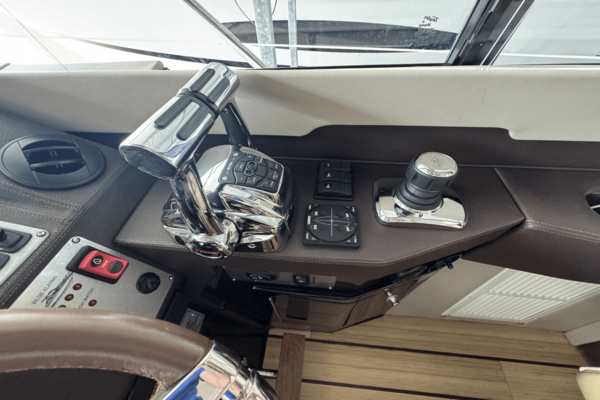 Regal 53 SPORT COUPE Yacht For Sale