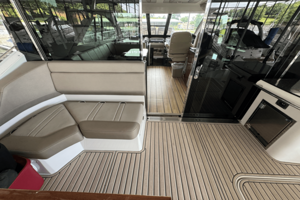 Regal 53 SPORT COUPE Yacht For Sale