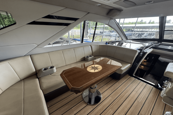 Regal 53 SPORT COUPE Yacht For Sale