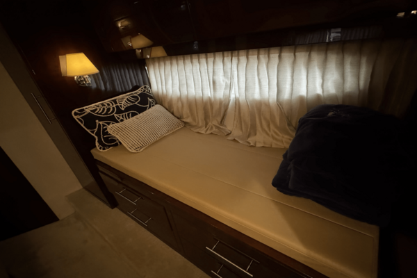 Regal 53 SPORT COUPE Yacht For Sale