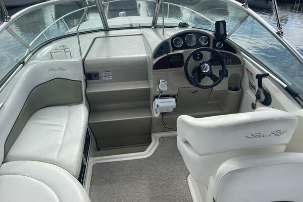 26ft Sea Ray Yacht For Sale