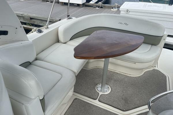 26ft Sea Ray Yacht For Sale
