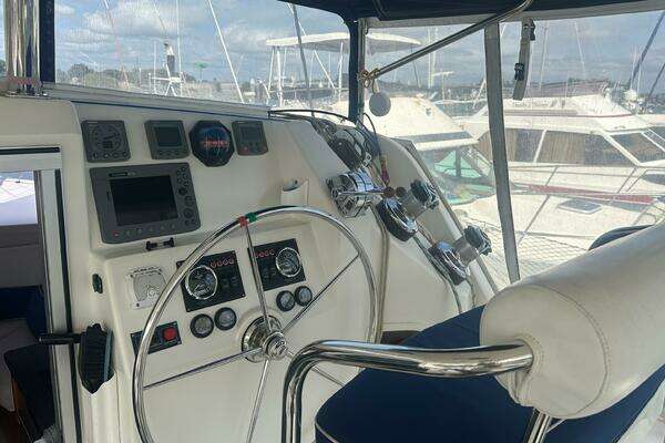 Leonard 38 Yacht For Sale