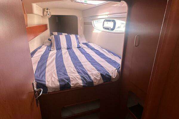 Leonard 38 Yacht For Sale