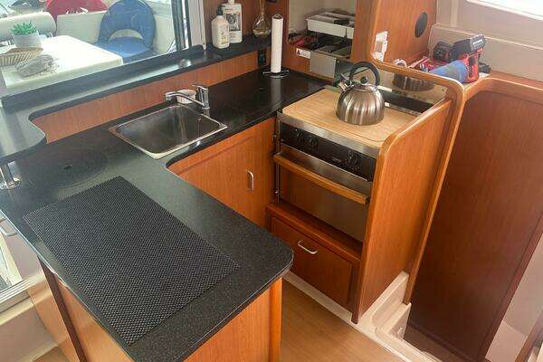 Leonard 38 Yacht For Sale