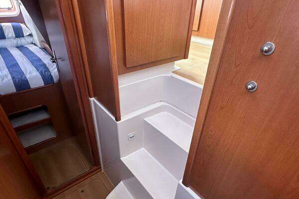 Leonard 38 Yacht For Sale