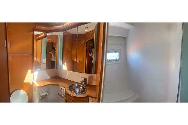 Beneteau Lagoon 500 Yacht For Sale