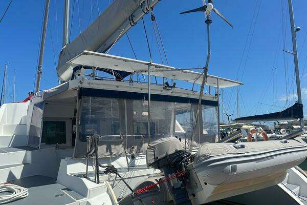Beneteau Lagoon 500 Yacht For Sale
