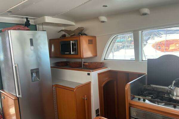 Beneteau Lagoon 500 Yacht For Sale